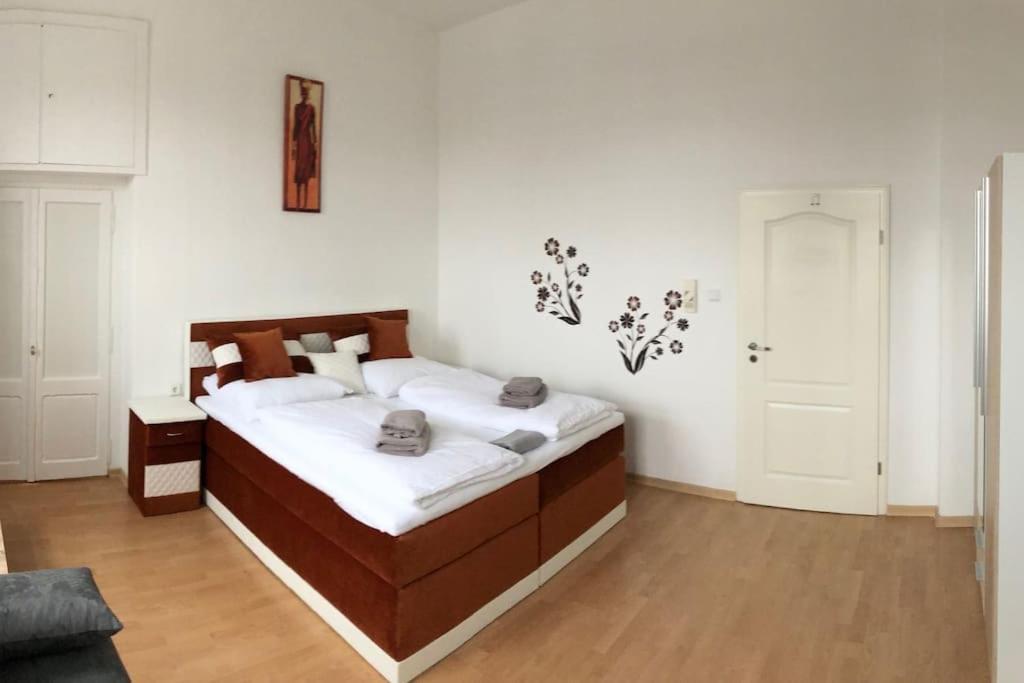 Apartmenthaus Am Bahnhof Детмолд Екстериор снимка