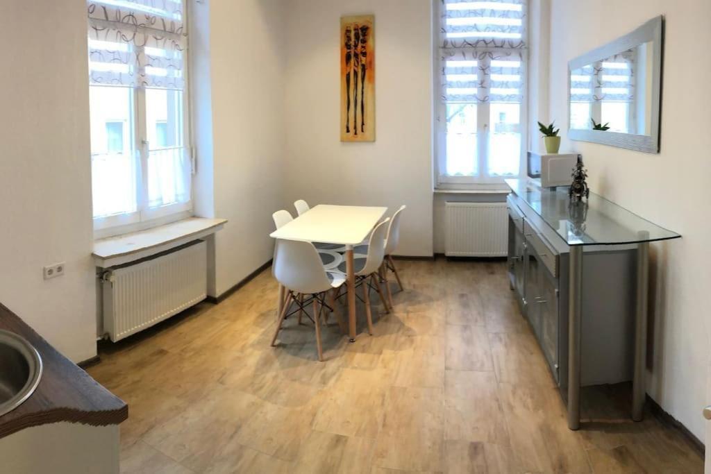Apartmenthaus Am Bahnhof Детмолд Екстериор снимка