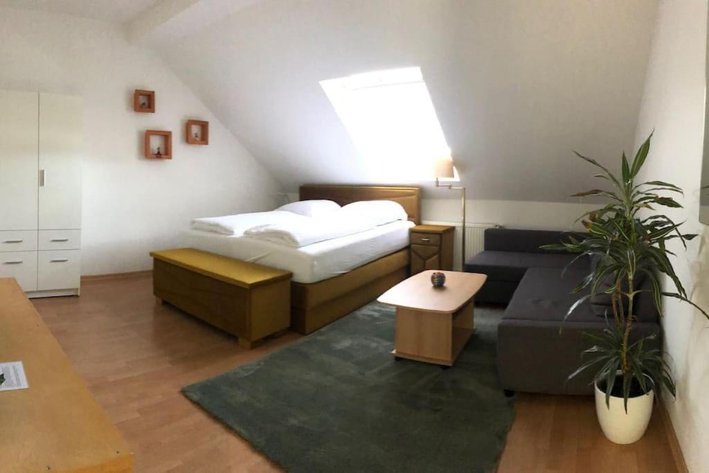 Apartmenthaus Am Bahnhof Детмолд Екстериор снимка