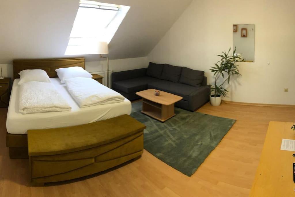 Apartmenthaus Am Bahnhof Детмолд Екстериор снимка