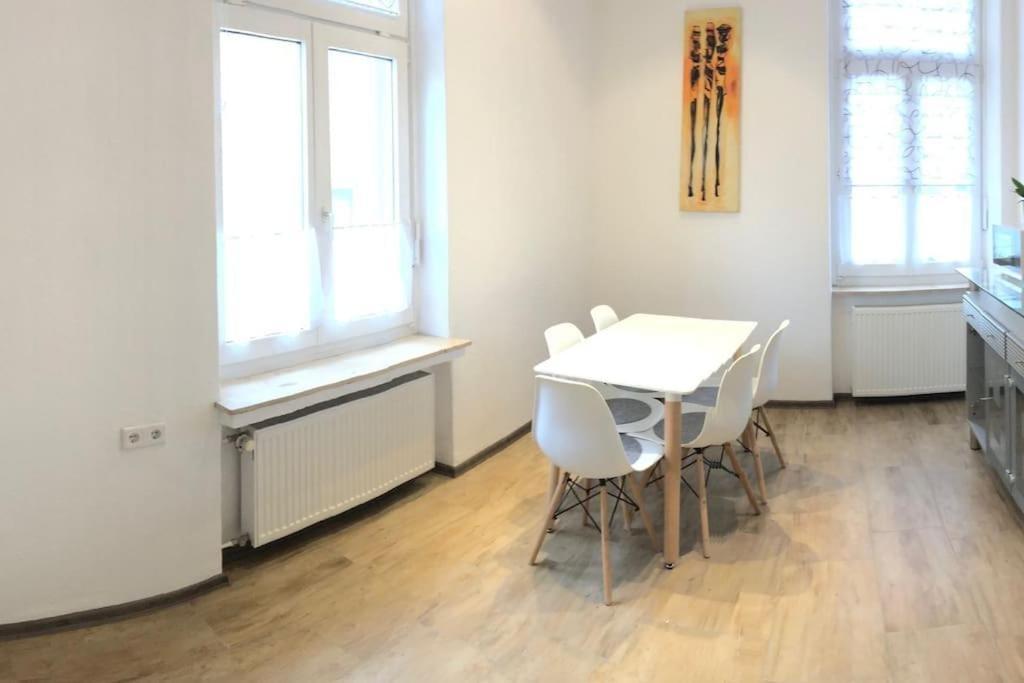 Apartmenthaus Am Bahnhof Детмолд Екстериор снимка
