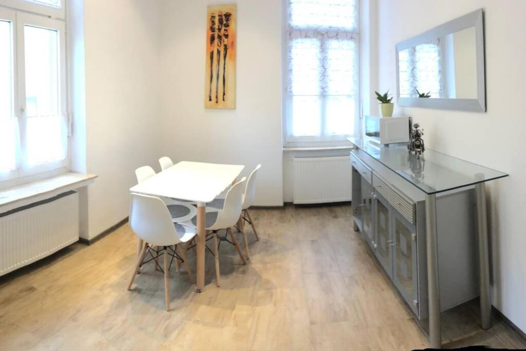 Apartmenthaus Am Bahnhof Детмолд Екстериор снимка