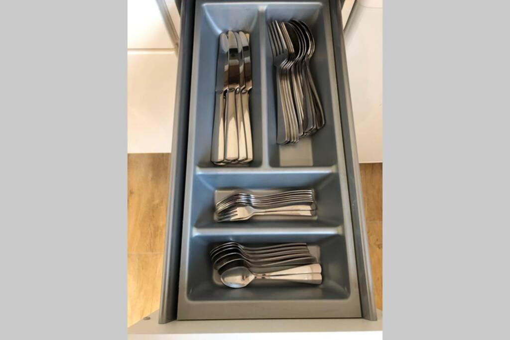 Apartmenthaus Am Bahnhof Детмолд Екстериор снимка