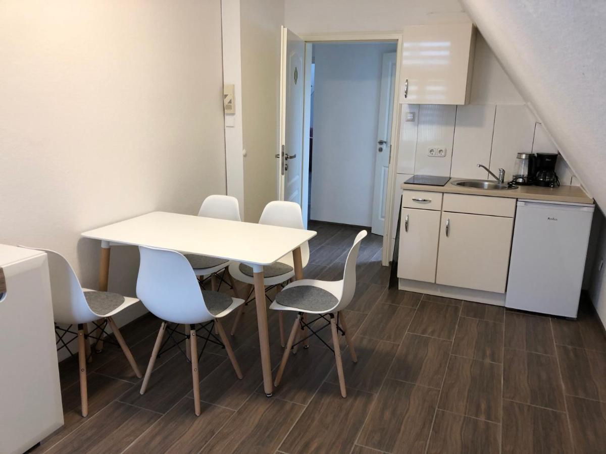 Apartmenthaus Am Bahnhof Детмолд Екстериор снимка