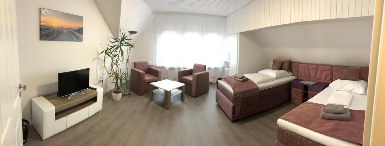 Apartmenthaus Am Bahnhof Детмолд Екстериор снимка