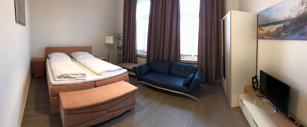 Apartmenthaus Am Bahnhof Детмолд Екстериор снимка
