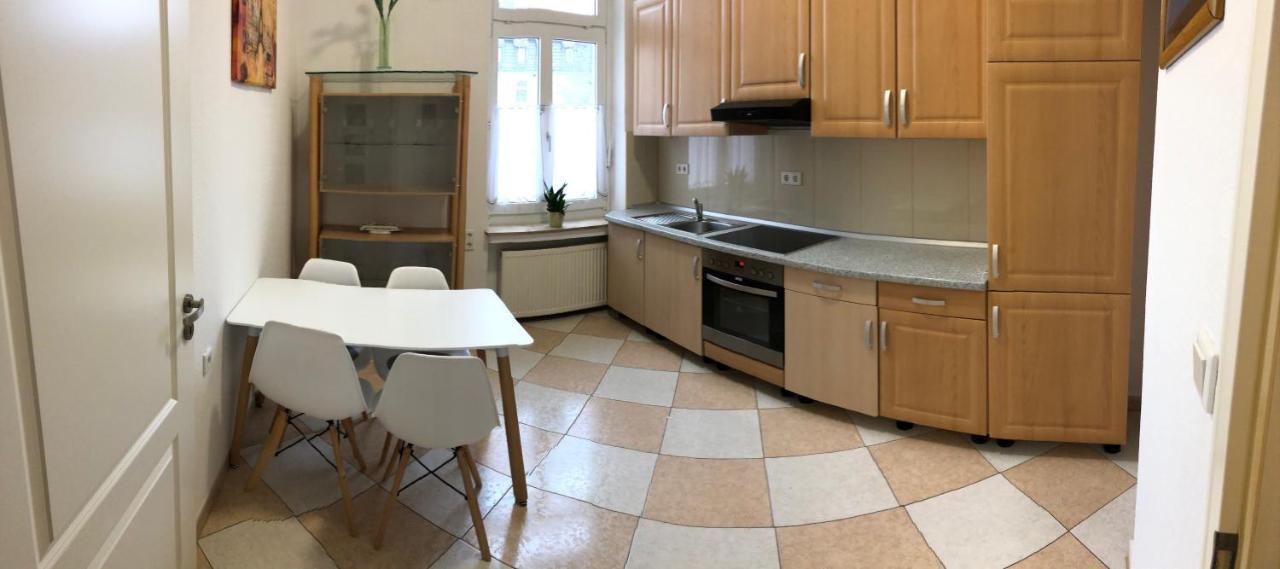 Apartmenthaus Am Bahnhof Детмолд Екстериор снимка