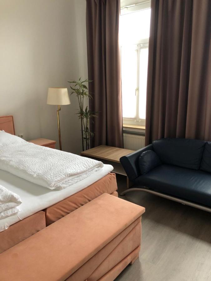 Apartmenthaus Am Bahnhof Детмолд Екстериор снимка