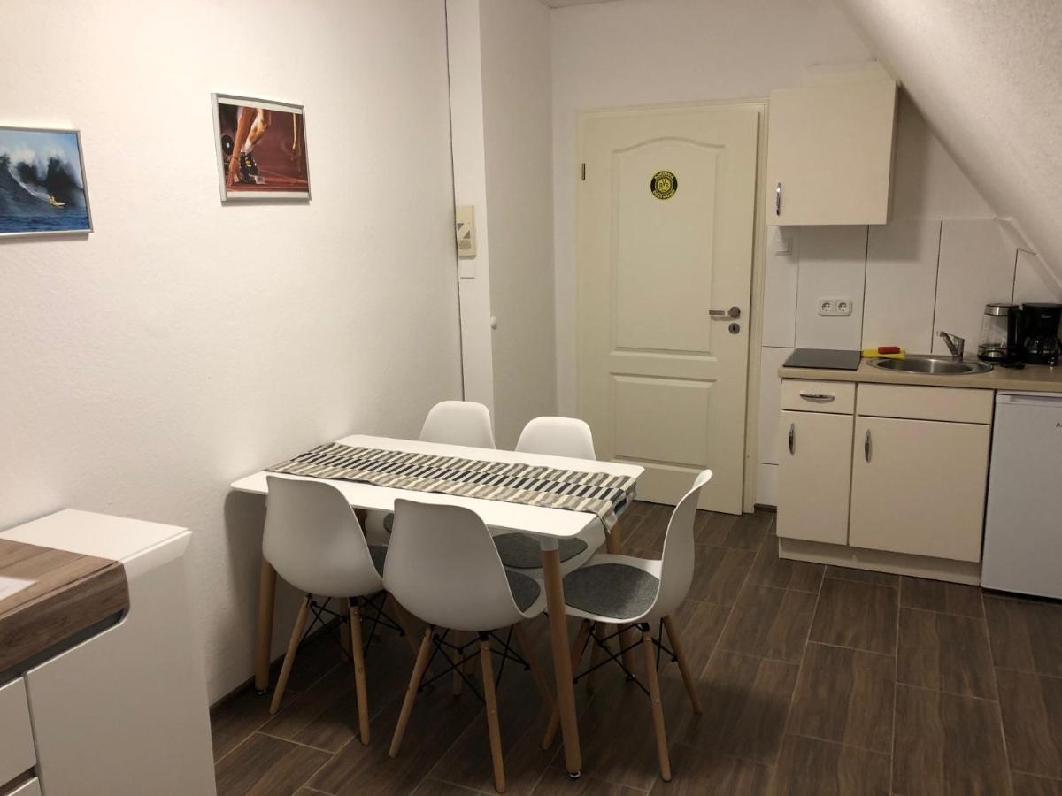 Apartmenthaus Am Bahnhof Детмолд Екстериор снимка