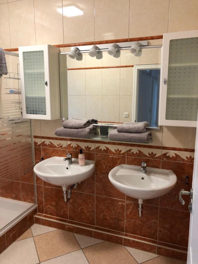Apartmenthaus Am Bahnhof Детмолд Екстериор снимка